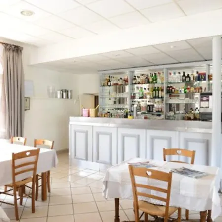 Hotel Logis Le Terminus